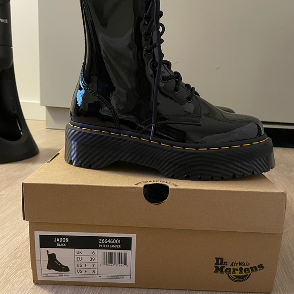 Dr. Martens Black Jadon W7 - Picture 4 of 6